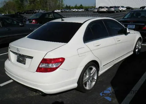 2009 Mercedes-Benz C300 из США, поврежденный, VIN WDDGF54X79F223945